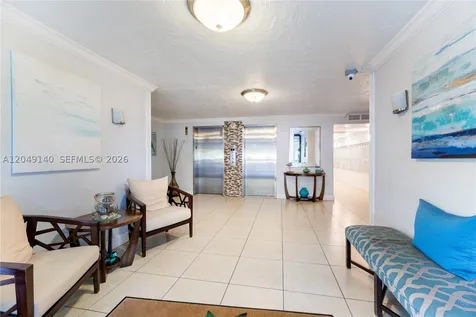 605 Oaks Drive Pompano Beach FL 33069