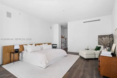 3250 NE 188th Street Aventura FL 33180