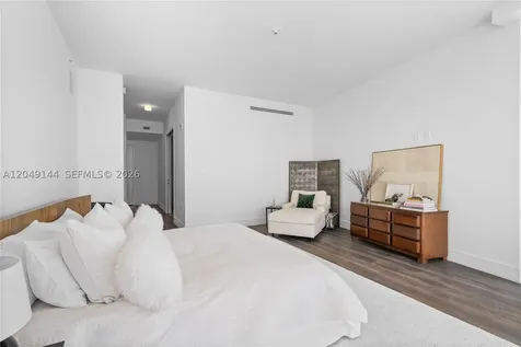 3250 NE 188th Street Aventura FL 33180