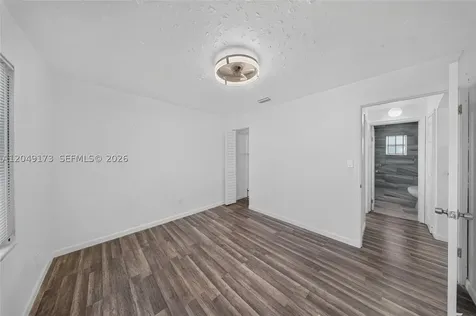 9828 NW 26th Avenue Miami FL 33147