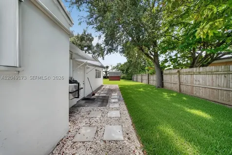 9828 NW 26th Avenue Miami FL 33147