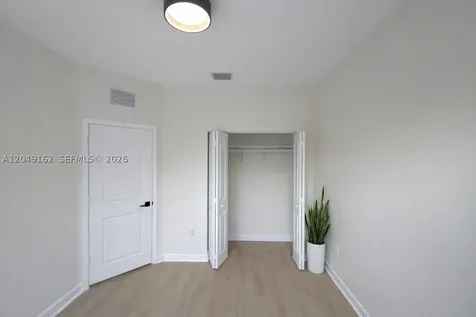 323 NE 208th Terrace Miami FL 33179