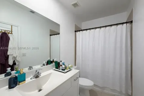 323 NE 208th Terrace Miami FL 33179