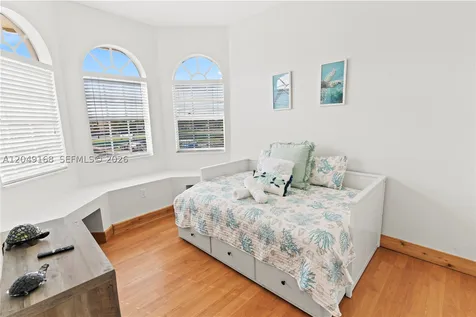 901 Dove Avenue Miami Springs FL 33166