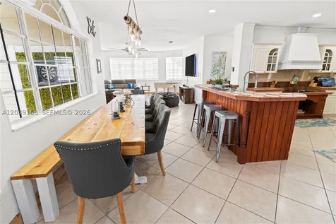901 Dove Avenue Miami Springs FL 33166