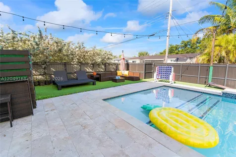 901 Dove Avenue Miami Springs FL 33166