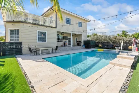 901 Dove Avenue Miami Springs FL 33166