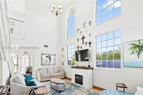 901 Dove Avenue Miami Springs FL 33166
