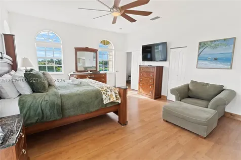 901 Dove Avenue Miami Springs FL 33166