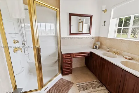 901 Dove Avenue Miami Springs FL 33166