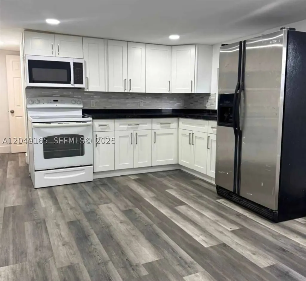 2780 NW 29th Court Oakland Park FL 33311