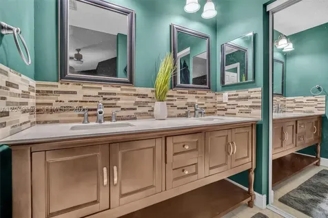 1108 E Jasmine Lane North Lauderdale FL 33068