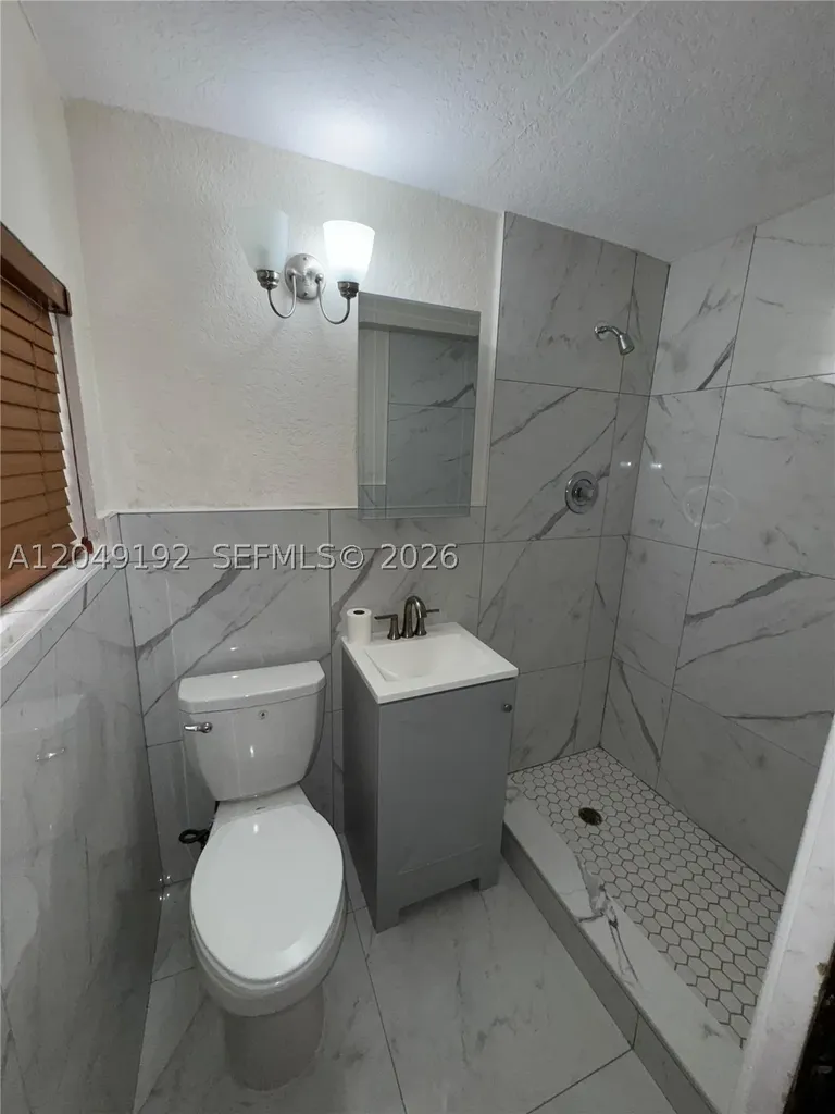 649 W Evanston Circle Fort Lauderdale FL 33312