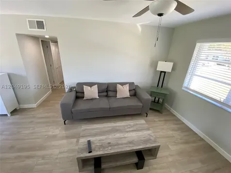 11121 SW 46th Street Miami FL 33165