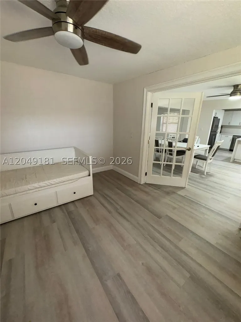 649 W Evanston Circle Fort Lauderdale FL 33312