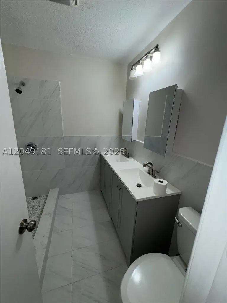 649 W Evanston Circle Fort Lauderdale FL 33312