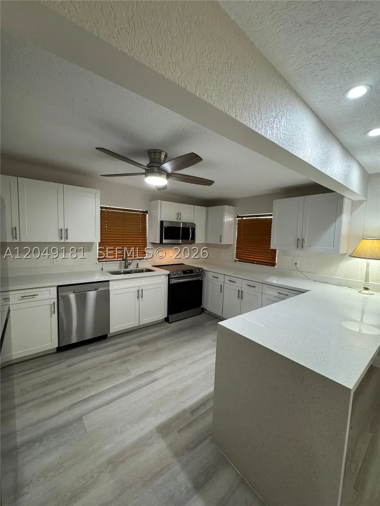 649 W Evanston Circle Fort Lauderdale FL 33312