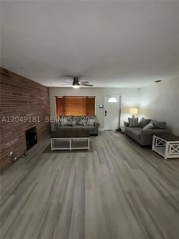 649 W Evanston Circle Fort Lauderdale FL 33312