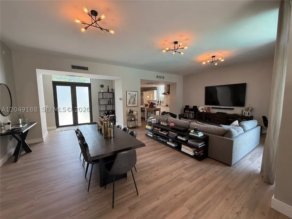 8631 Arboretum Lane Miami FL 33138