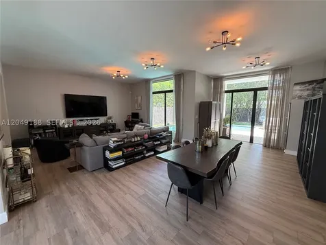 8631 Arboretum Lane Miami FL 33138