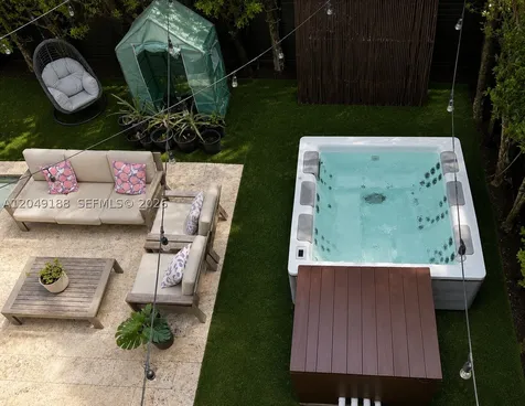 8631 Arboretum Lane Miami FL 33138