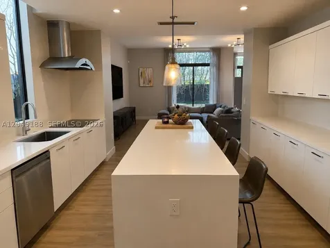 8631 Arboretum Lane Miami FL 33138