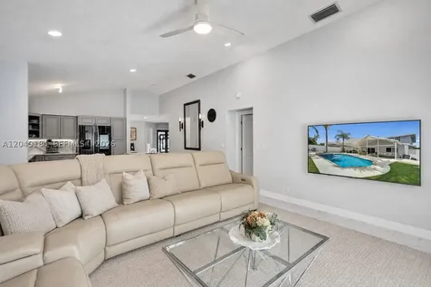 2384 NW 34th Way Coconut Creek FL 33066