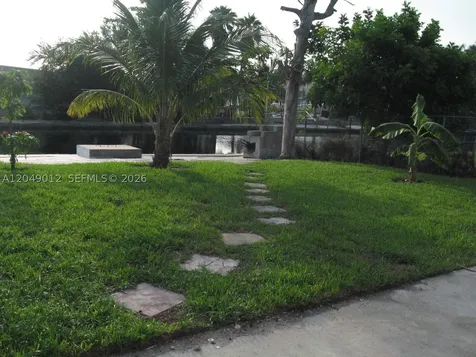 136 NW 14th Way Dania Beach FL 33004