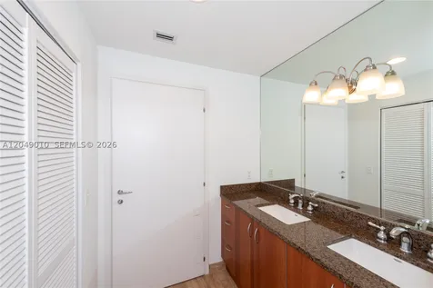 300 S Biscayne Boulevard Miami FL 33131