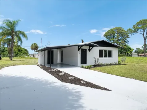 3802 Avenue N Fort Pierce FL 34947
