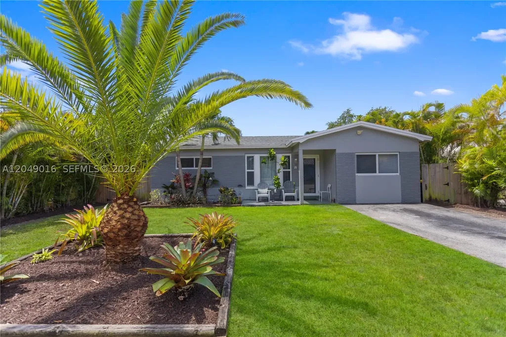 28 SE 7th Street Dania Beach FL 33004
