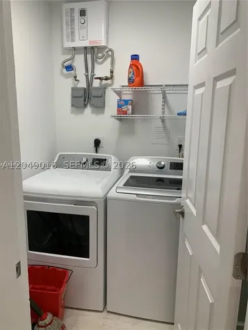 28 SE 7th Street Dania Beach FL 33004