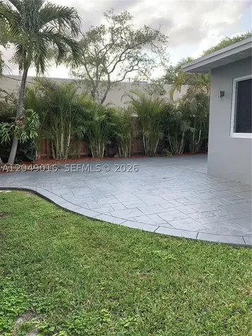 28 SE 7th Street Dania Beach FL 33004