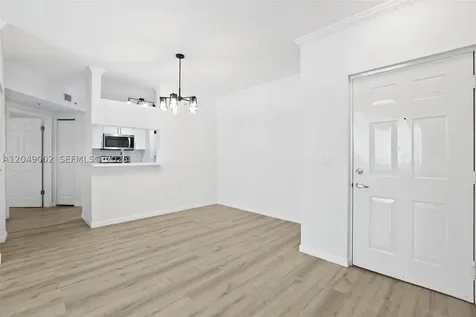 17145 N Bay Road Sunny Isles Beach FL 33160