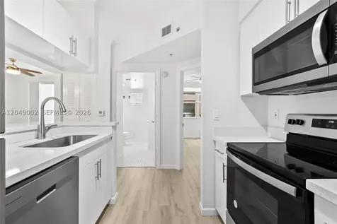 17145 N Bay Road Sunny Isles Beach FL 33160