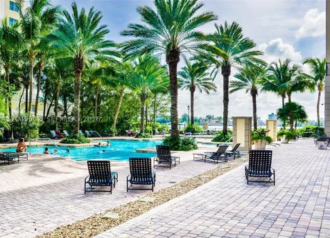17145 N Bay Road Sunny Isles Beach FL 33160