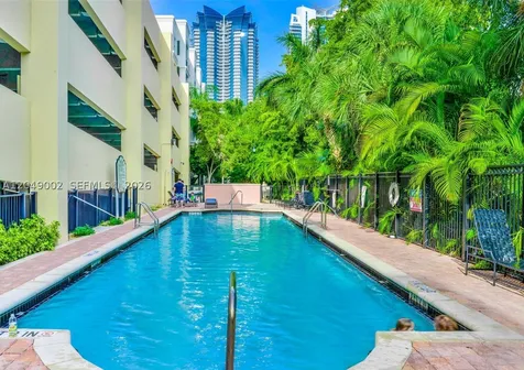 17145 N Bay Road Sunny Isles Beach FL 33160