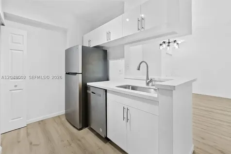 17145 N Bay Road Sunny Isles Beach FL 33160