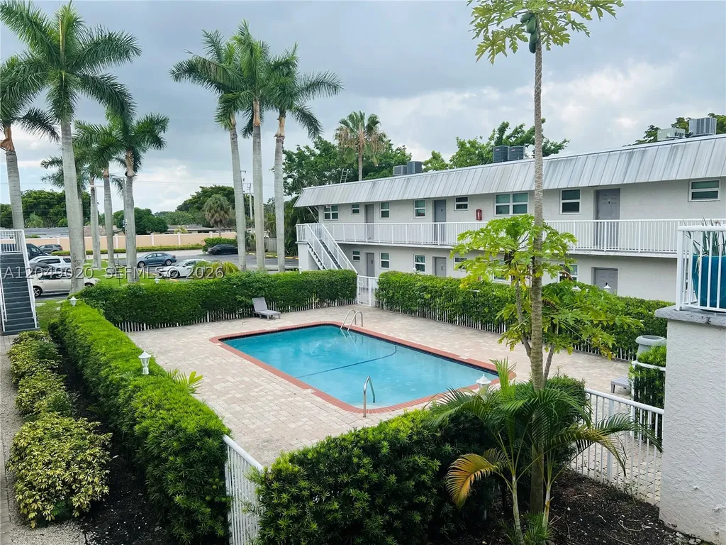 2050 NW 89th Avenue Pembroke Pines FL 33028