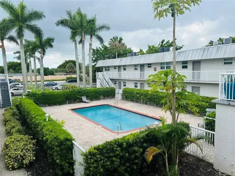 2050 NW 89th Avenue Pembroke Pines FL 33028