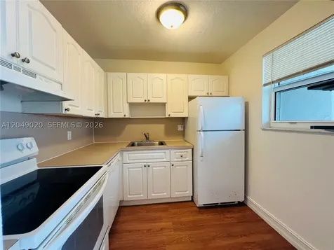 2050 NW 89th Avenue Pembroke Pines FL 33028