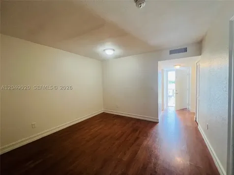 2050 NW 89th Avenue Pembroke Pines FL 33028