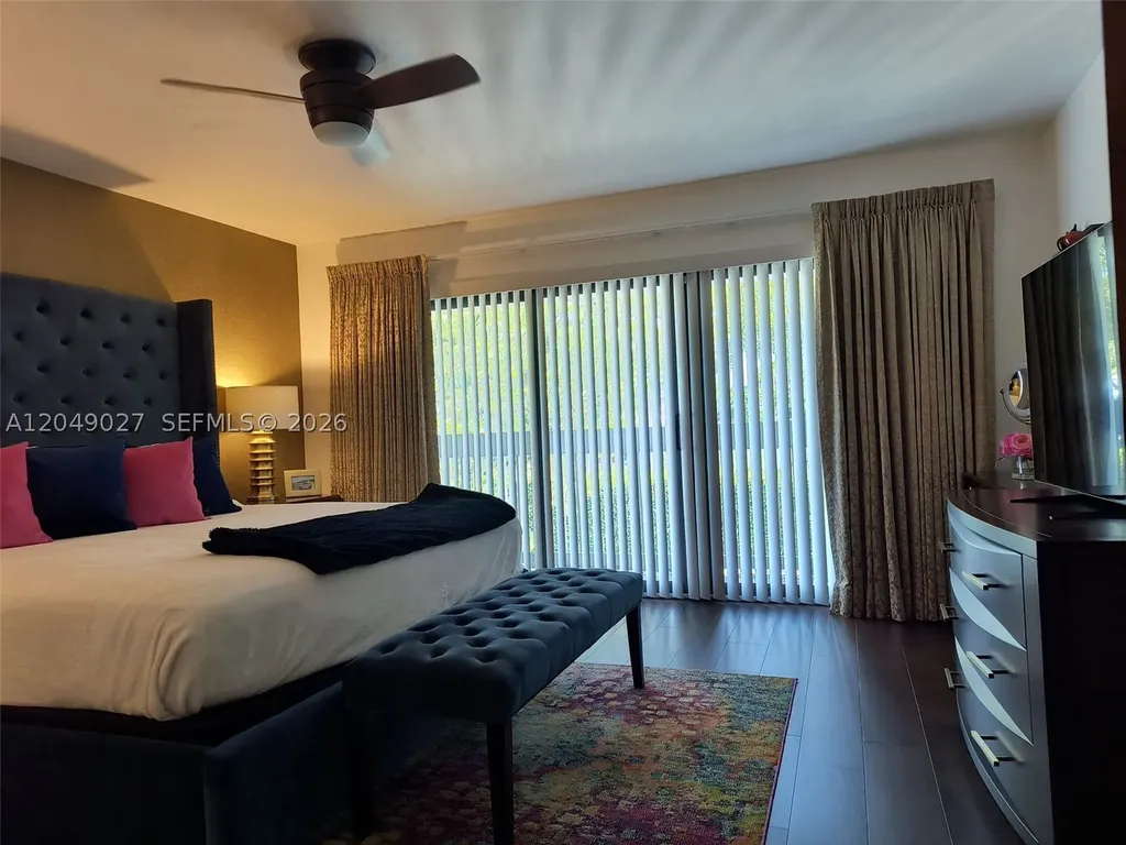 6047 Bayview Drive Fort Lauderdale FL 33308