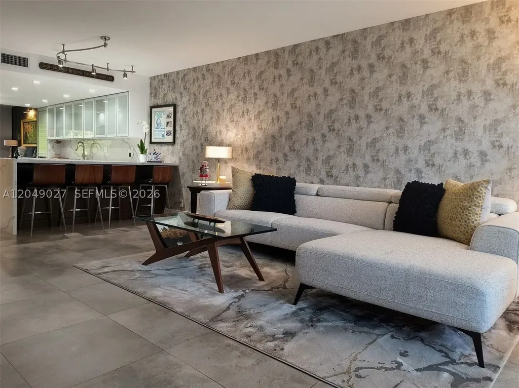 6047 Bayview Drive Fort Lauderdale FL 33308