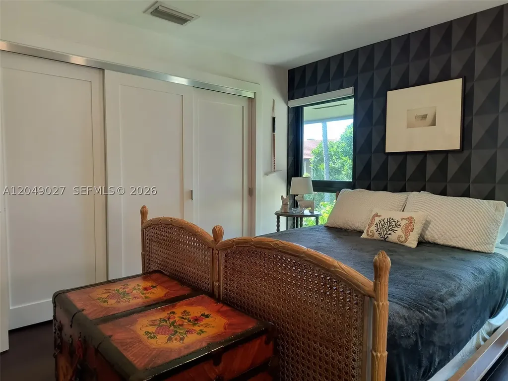 6047 Bayview Drive Fort Lauderdale FL 33308