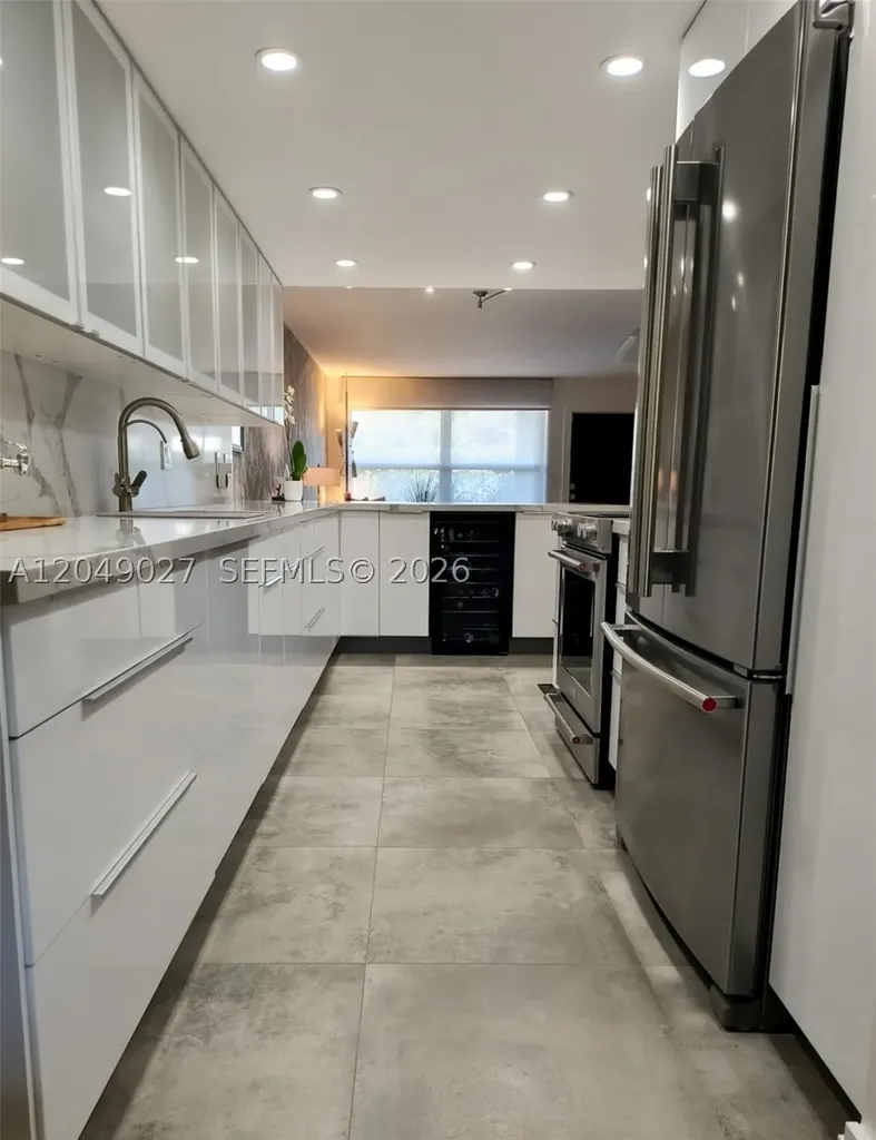 6047 Bayview Drive Fort Lauderdale FL 33308