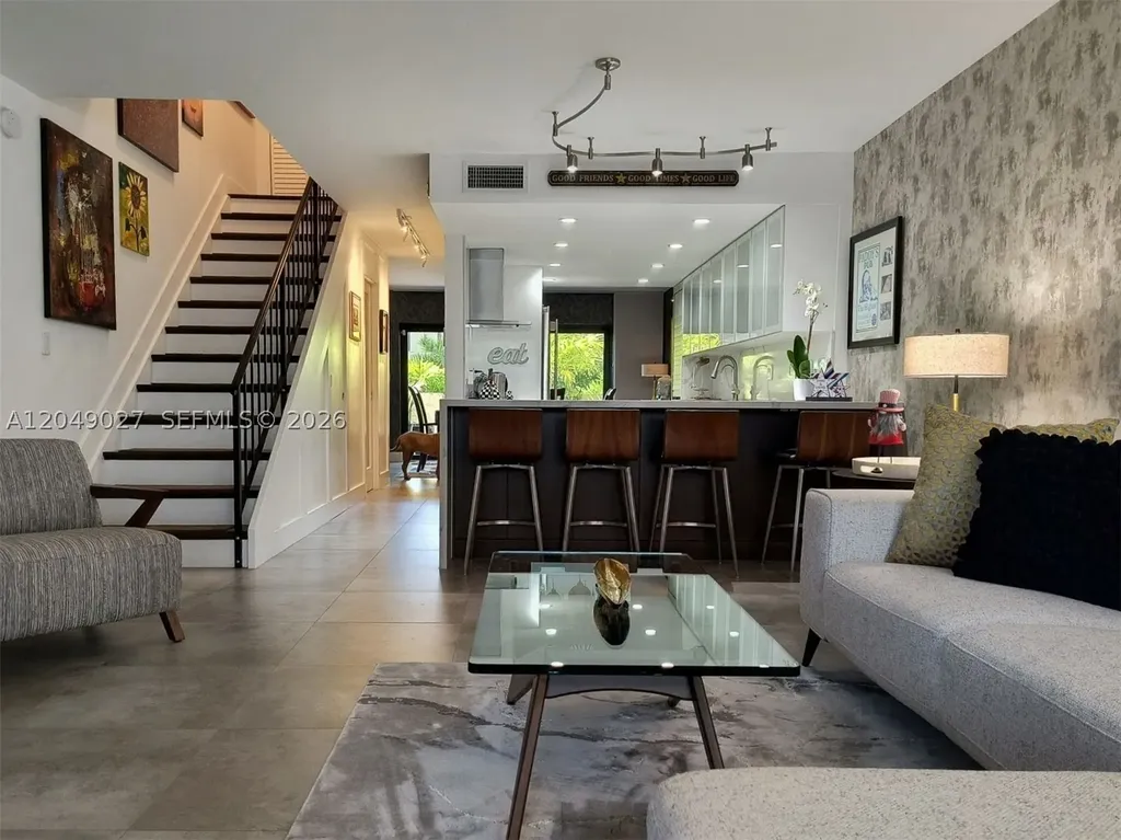 6047 Bayview Drive Fort Lauderdale FL 33308