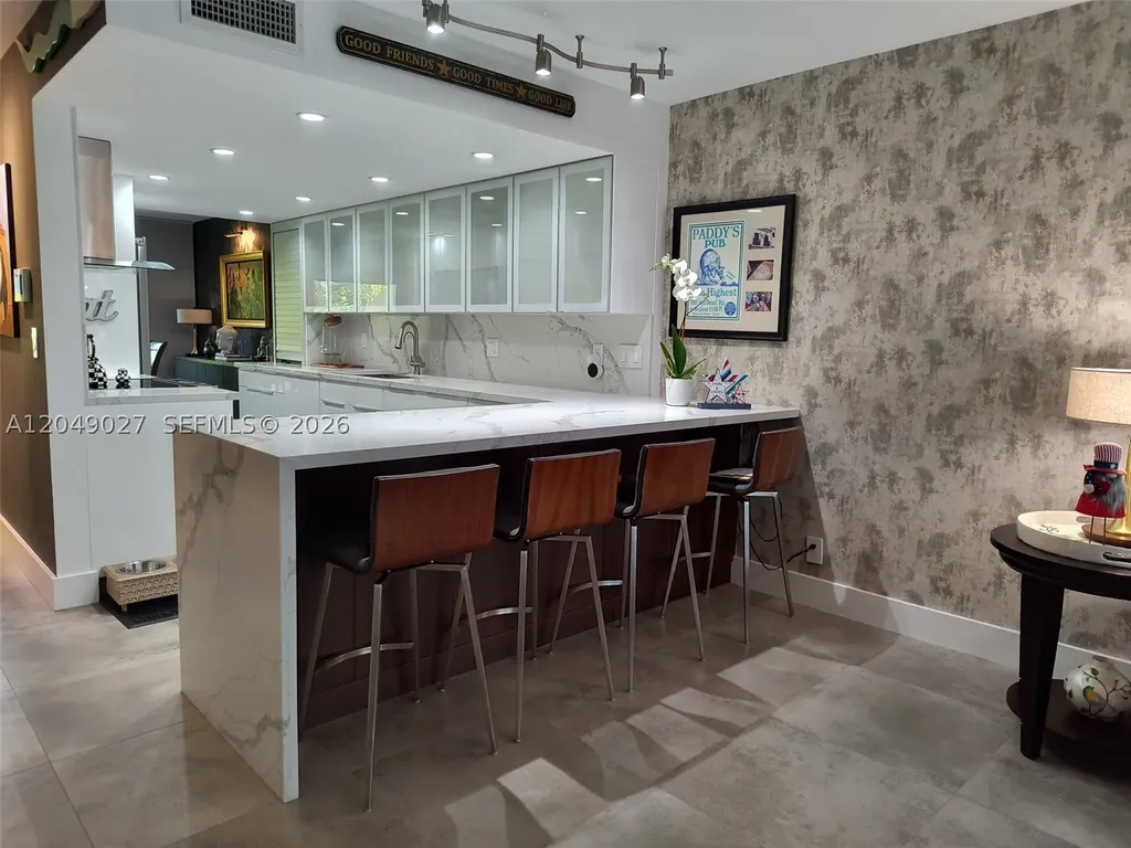 6047 Bayview Drive Fort Lauderdale FL 33308