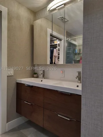 6047 Bayview Drive Fort Lauderdale FL 33308