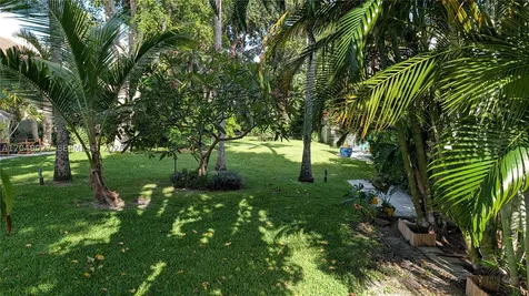 6047 Bayview Drive Fort Lauderdale FL 33308